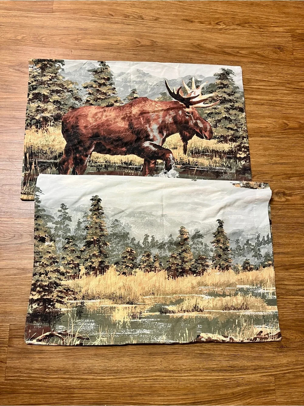 Vintage Set of 4 Handmade Fabric Wildlife Hunting Cabin Placemats Bear Wolf Deer